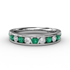 Fana Single Row Emerald and Wedding Band