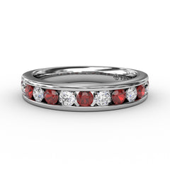 Fana Single Row Wedding Band